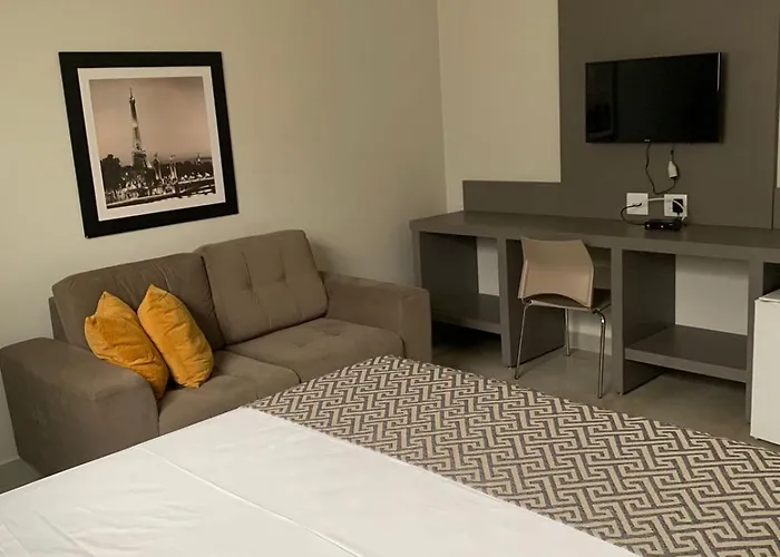 Hotel Ouro Verde